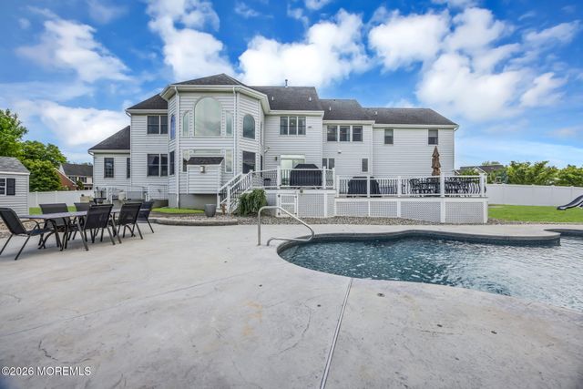 27 Hanging Rock Road, Freehold, NJ 07728