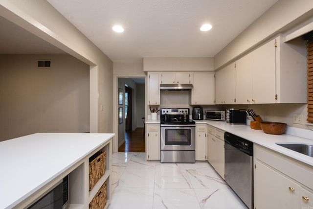 623 Choctaw Circle, Little Rock, AR 72205