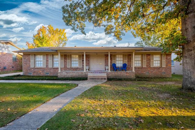 623 Choctaw Circle, Little Rock, AR 72205