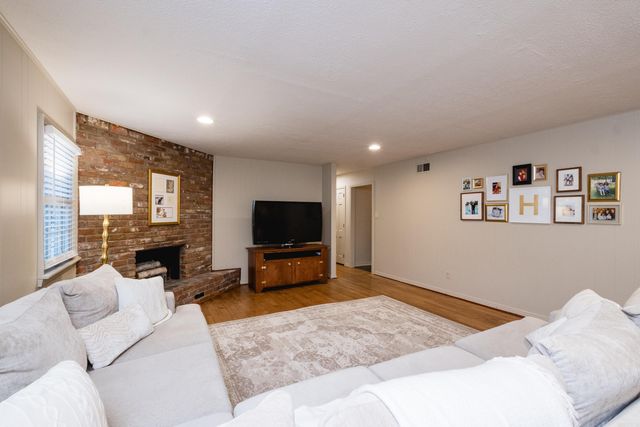 623 Choctaw Circle, Little Rock, AR 72205