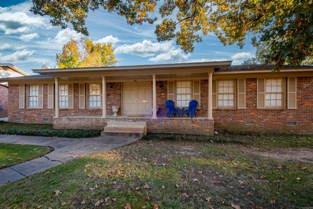 623 Choctaw Circle, Little Rock, AR 72205