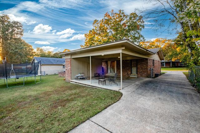 623 Choctaw Circle, Little Rock, AR 72205