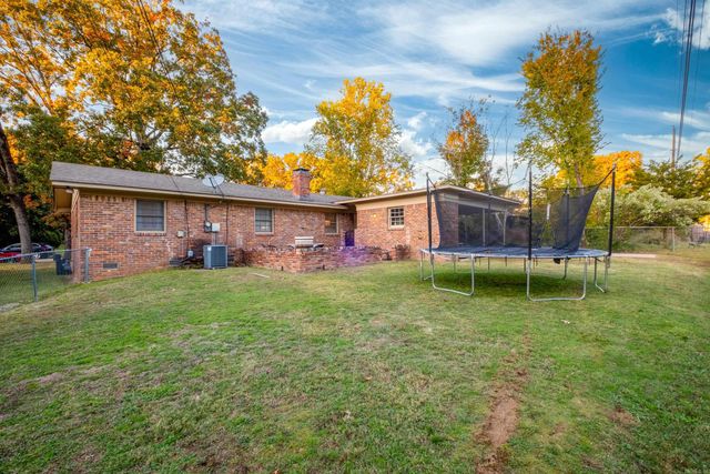 623 Choctaw Circle, Little Rock, AR 72205