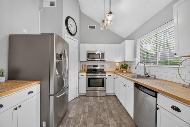 2018 Creston Drive, Spring, TX 77386