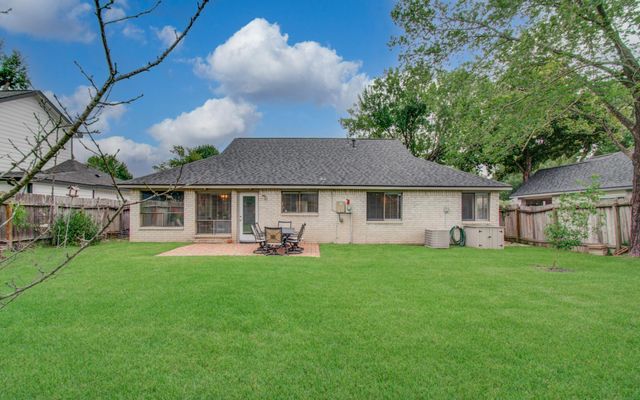 2018 Creston Drive, Spring, TX 77386