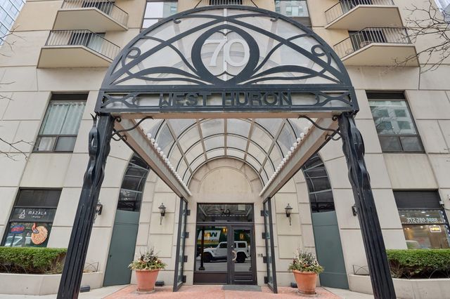 70 W Huron Street 1804, Chicago, IL 60654
