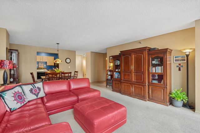 70 W Huron Street 1804, Chicago, IL 60654