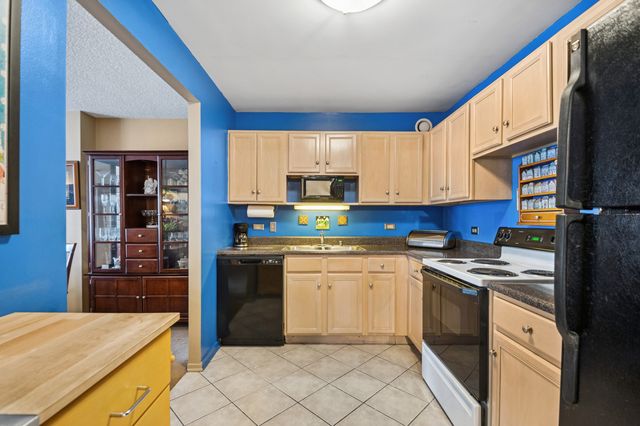 70 W Huron Street 1804, Chicago, IL 60654