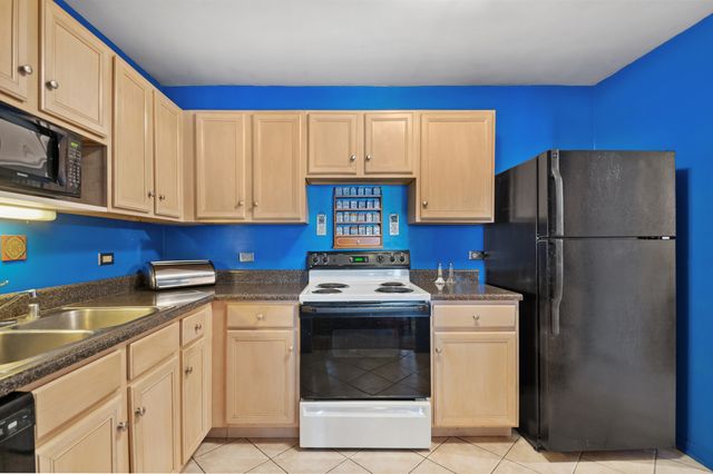 70 W Huron Street 1804, Chicago, IL 60654