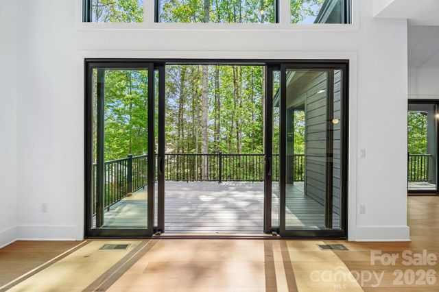 236 Glazener Road, Brevard, NC 28712