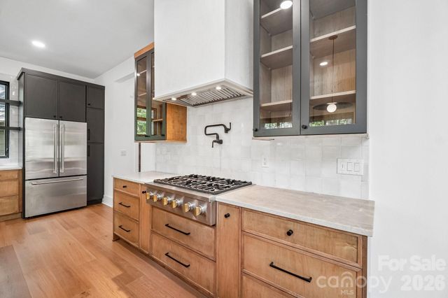 236 Glazener Road, Brevard, NC 28712