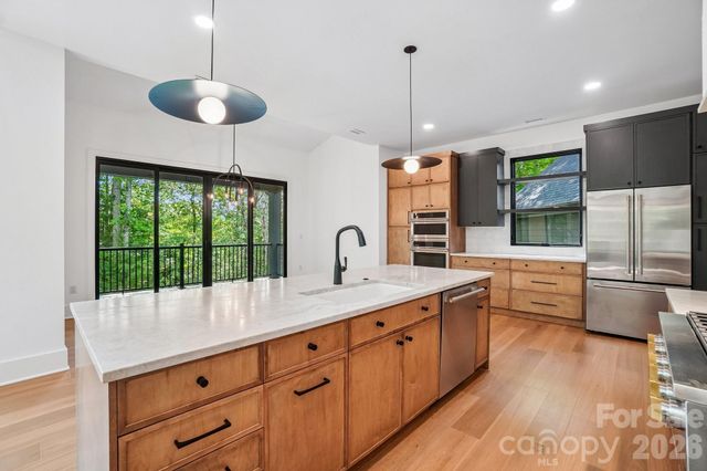 236 Glazener Road, Brevard, NC 28712