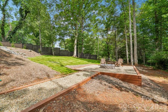 236 Glazener Road, Brevard, NC 28712