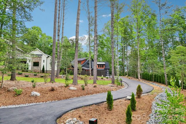 236 Glazener Road, Brevard, NC 28712