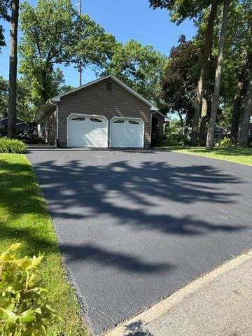 4000 Hemlock Drive, Valparaiso, IN 46383