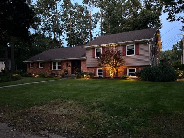 4000 Hemlock Drive, Valparaiso, IN 46383