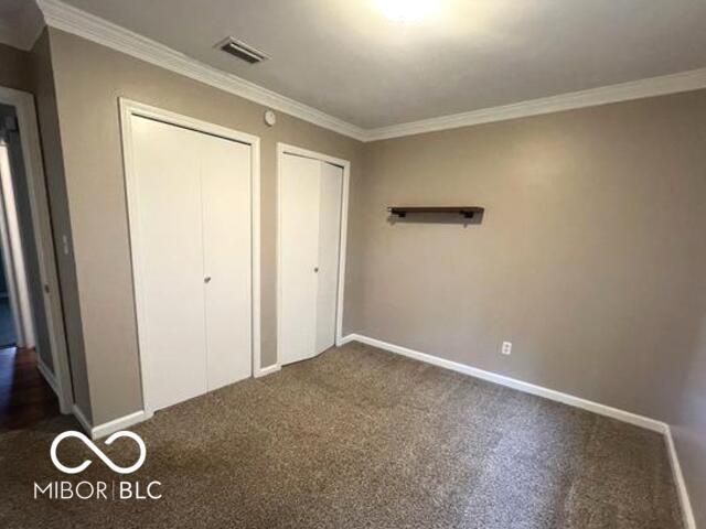 945 Fox Hill Drive, Indianapolis, IN 46228