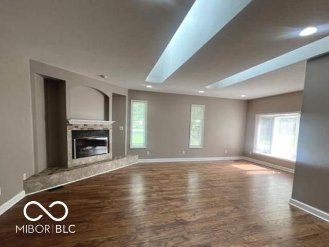 945 Fox Hill Drive, Indianapolis, IN 46228
