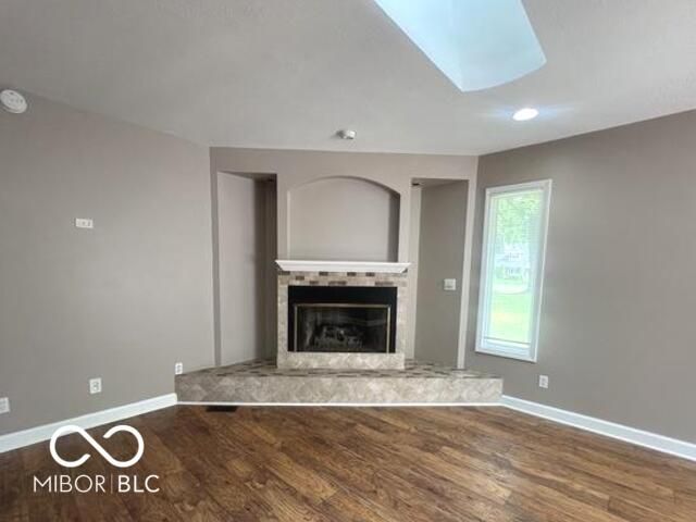 945 Fox Hill Drive, Indianapolis, IN 46228