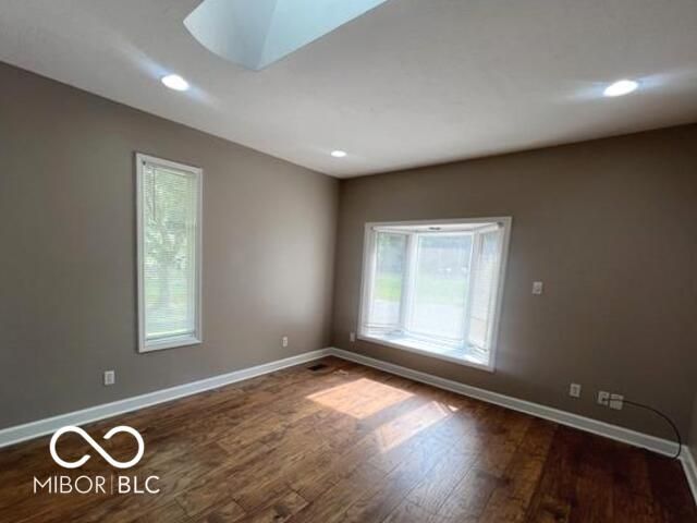 945 Fox Hill Drive, Indianapolis, IN 46228