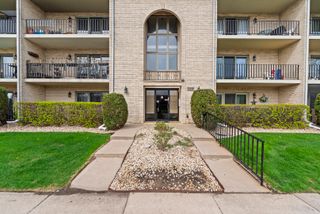 10538 Central Avenue 2S, Chicago Ridge, IL 60415