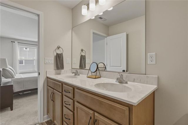 1000 Opal St Unit 101, Suffolk, VA 23435