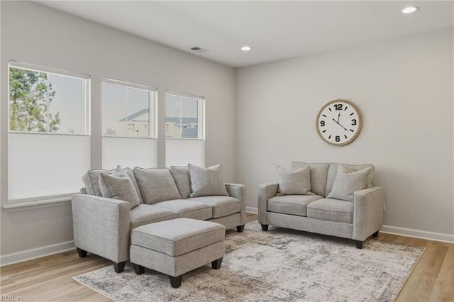 1000 Opal St Unit 101, Suffolk, VA 23435