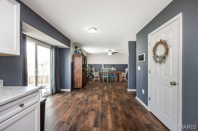 2725 Cedar Grove Drive, Belleville, IL 62221