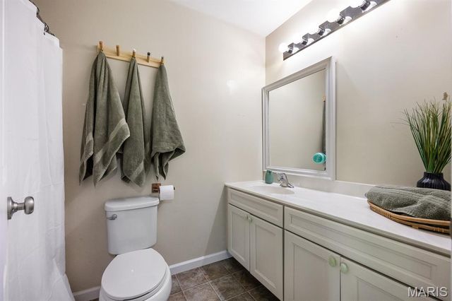 2725 Cedar Grove Drive, Belleville, IL 62221