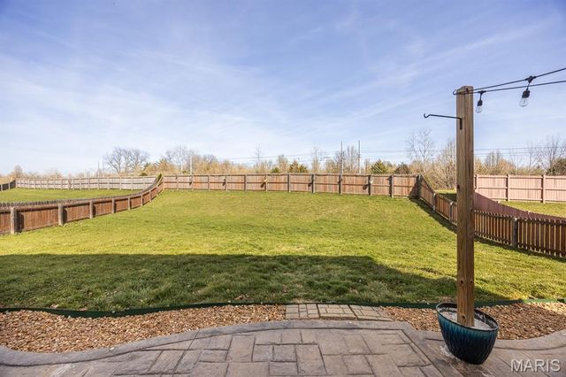 2725 Cedar Grove Drive, Belleville, IL 62221