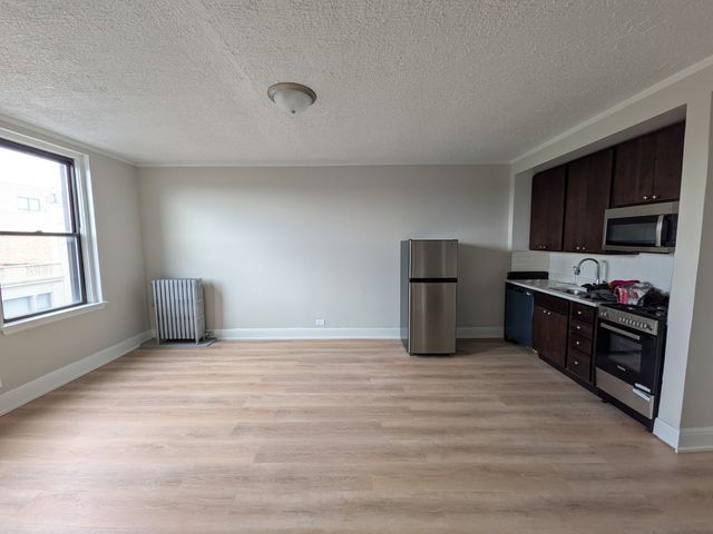 3335 W Diversey Avenue 313, Chicago, IL 60647