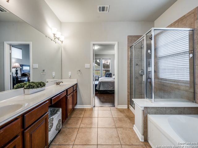 25427 Bunker Dr, San Antonio, TX 78260