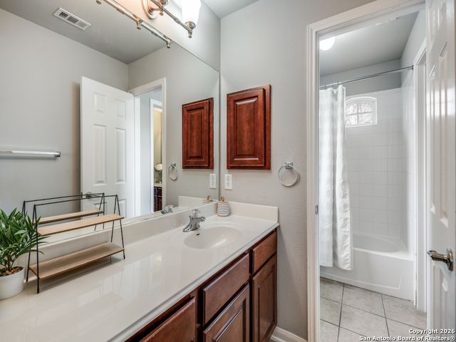 25427 Bunker Dr, San Antonio, TX 78260