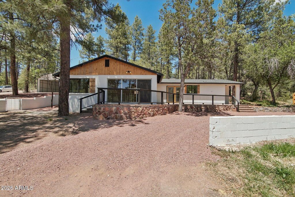 Image 2 of property listing at 8324 W FOSSIL CREEK Road, Pine, AZ 85544