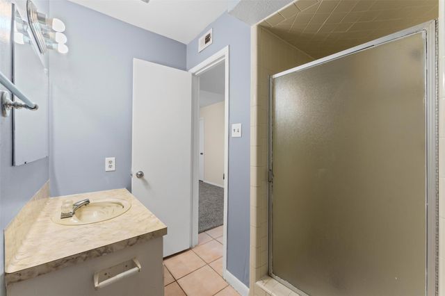 1076 Willow Oaks Circle, Pasadena, TX 77506