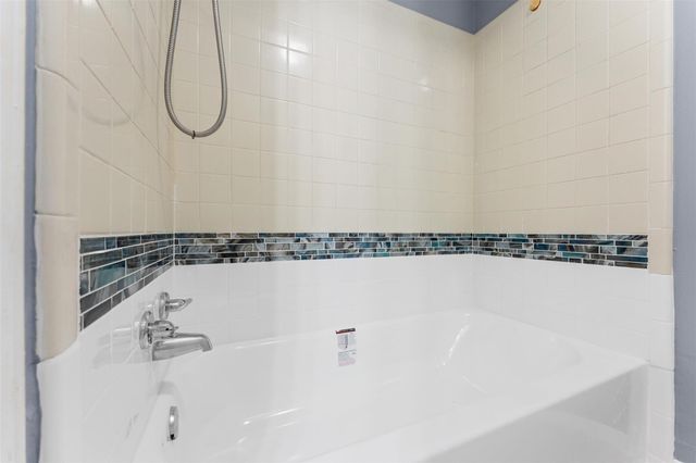 1076 Willow Oaks Circle, Pasadena, TX 77506