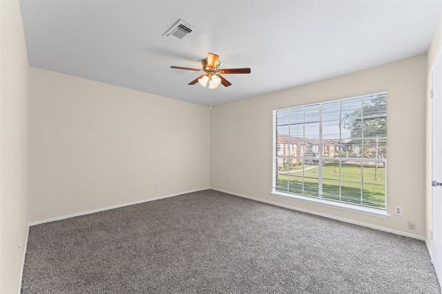 1076 Willow Oaks Circle, Pasadena, TX 77506