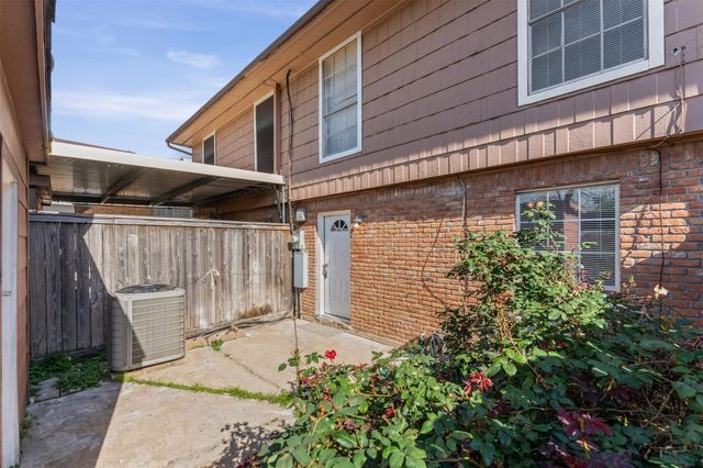 1076 Willow Oaks Circle, Pasadena, TX 77506