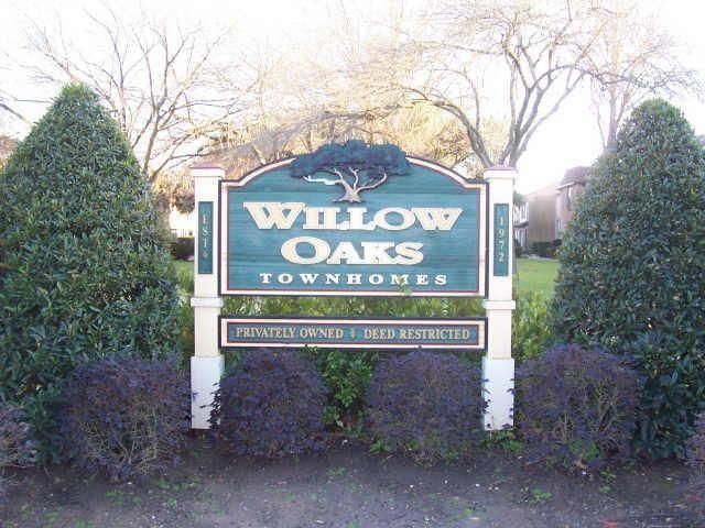 1076 Willow Oaks Circle, Pasadena, TX 77506