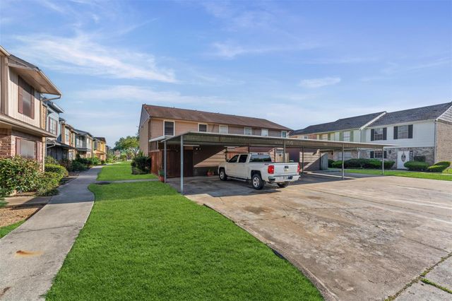 1076 Willow Oaks Circle, Pasadena, TX 77506