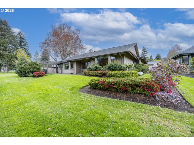 982 SHAUGHNESSY Ln, Eugene, OR 97401