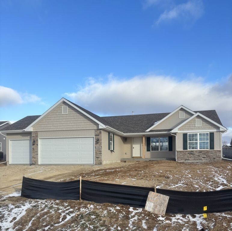 1245 Glacier Drive, Byron, IL 61010