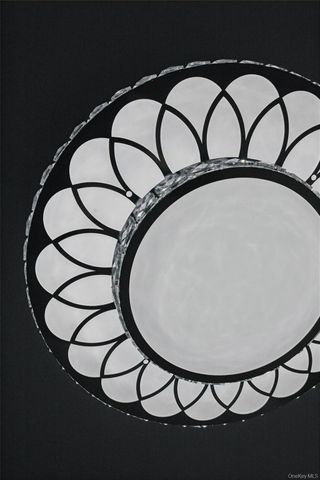 70 Pheasant Run, Roslyn, NY 11576