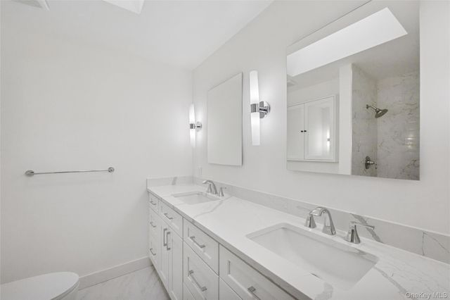 70 Pheasant Run, Roslyn, NY 11576