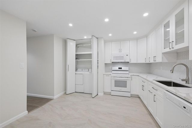 70 Pheasant Run, Roslyn, NY 11576