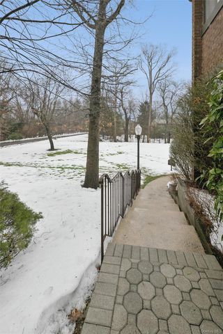 70 Pheasant Run, Roslyn, NY 11576