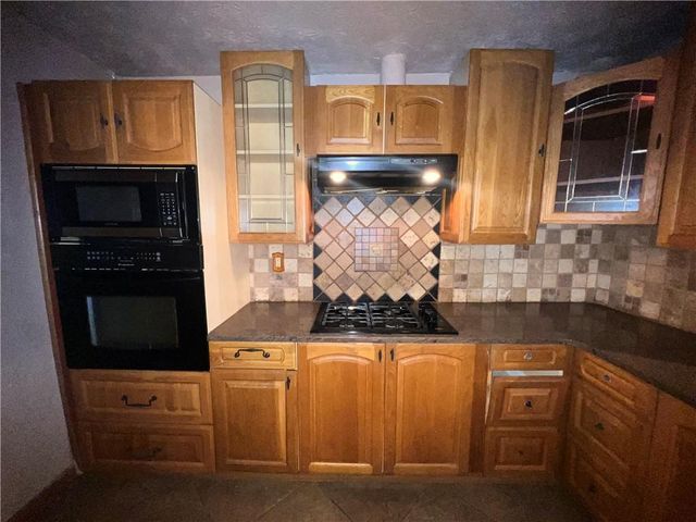 1112 Reynolds Court, Morrow, GA 30260