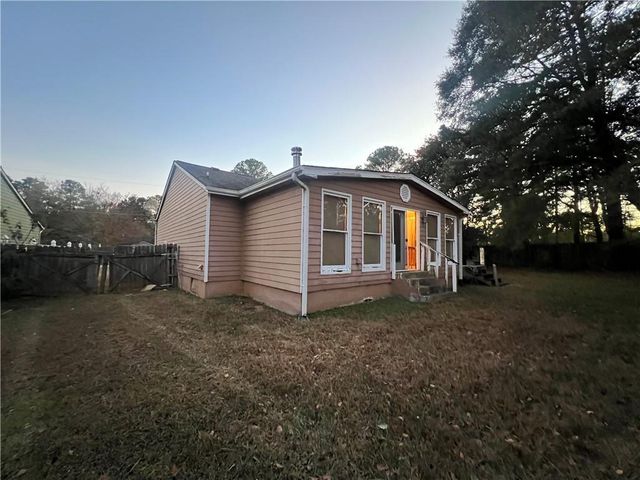 1112 Reynolds Court, Morrow, GA 30260