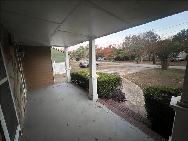 1112 Reynolds Court, Morrow, GA 30260