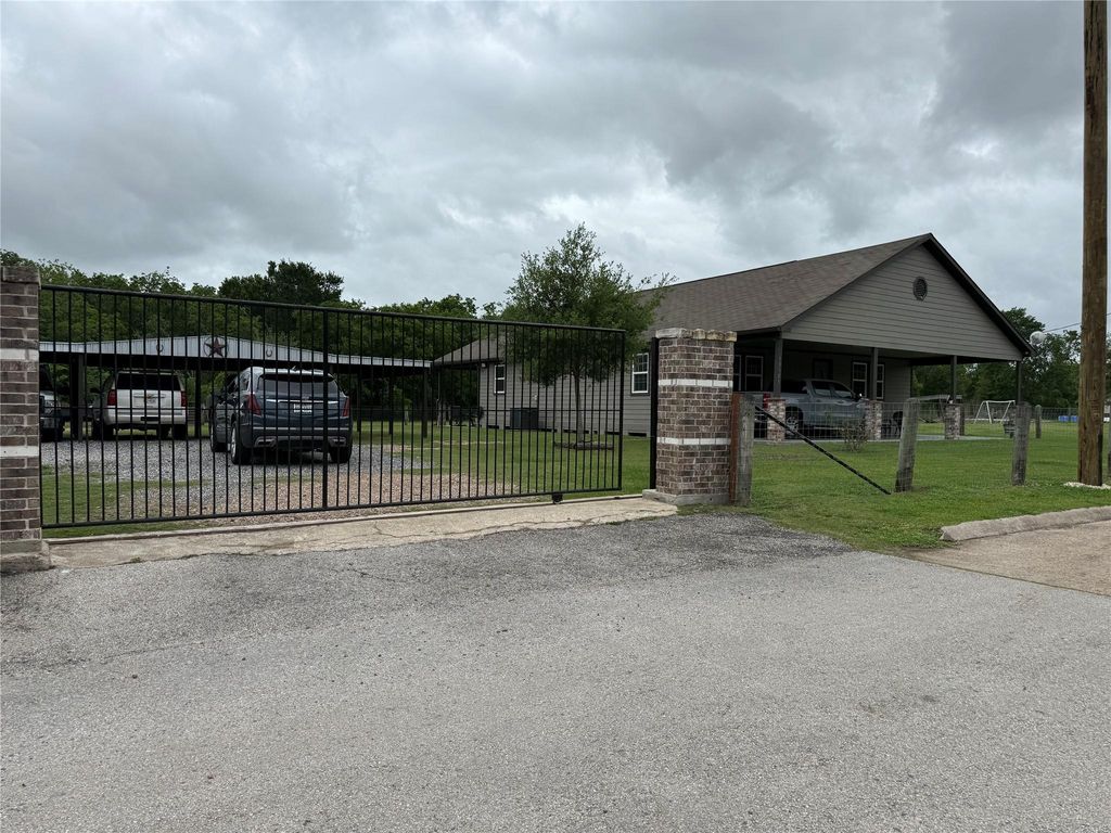 13125 1st Street, Kendleton, TX 77451